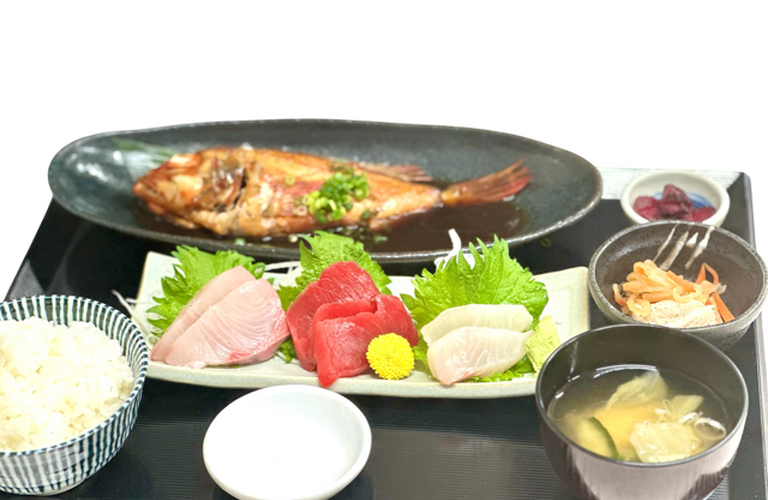 新鮮な魚介をふんだんに！家族で楽しむディナー