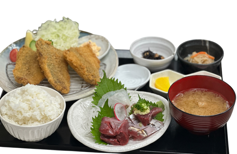 新鮮な海鮮と地元野菜を味わう